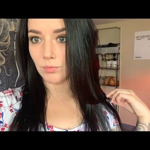 Meet your Posher, Chloe